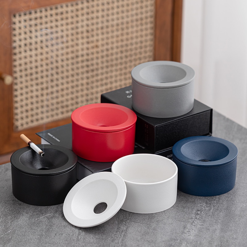 Ashtrays With Funnel Lid Windproof