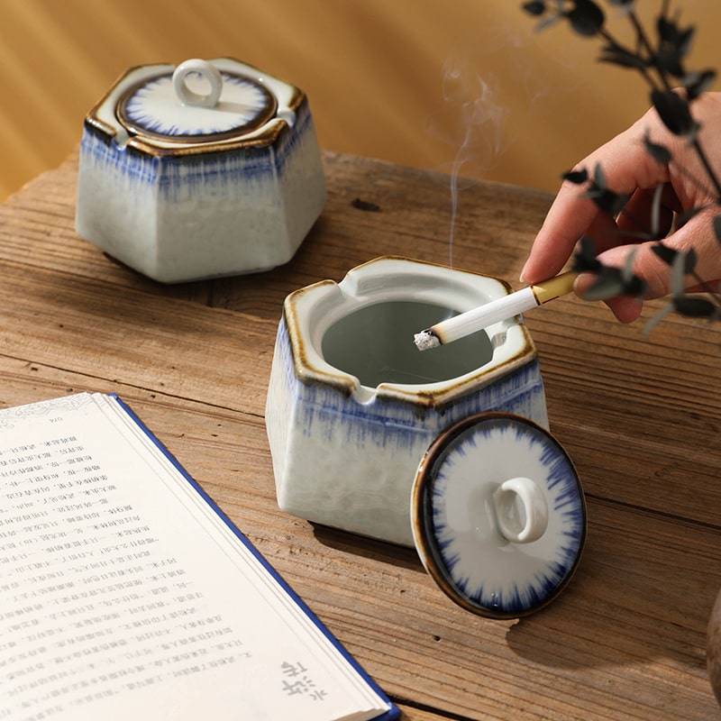 Retro Ceramic Ashtray With Lid