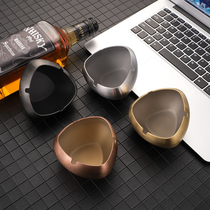 Thickened Stainless Steel Ashtrays