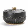 Windproof Ceramic Ashtray With Lotus Painting Has A Lid