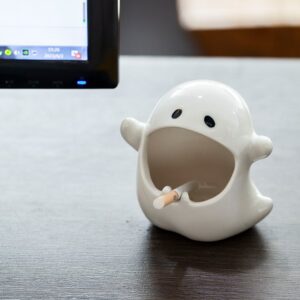 Smiling Ghost Ashtray - Cool Ceramic Decor Ash Tray